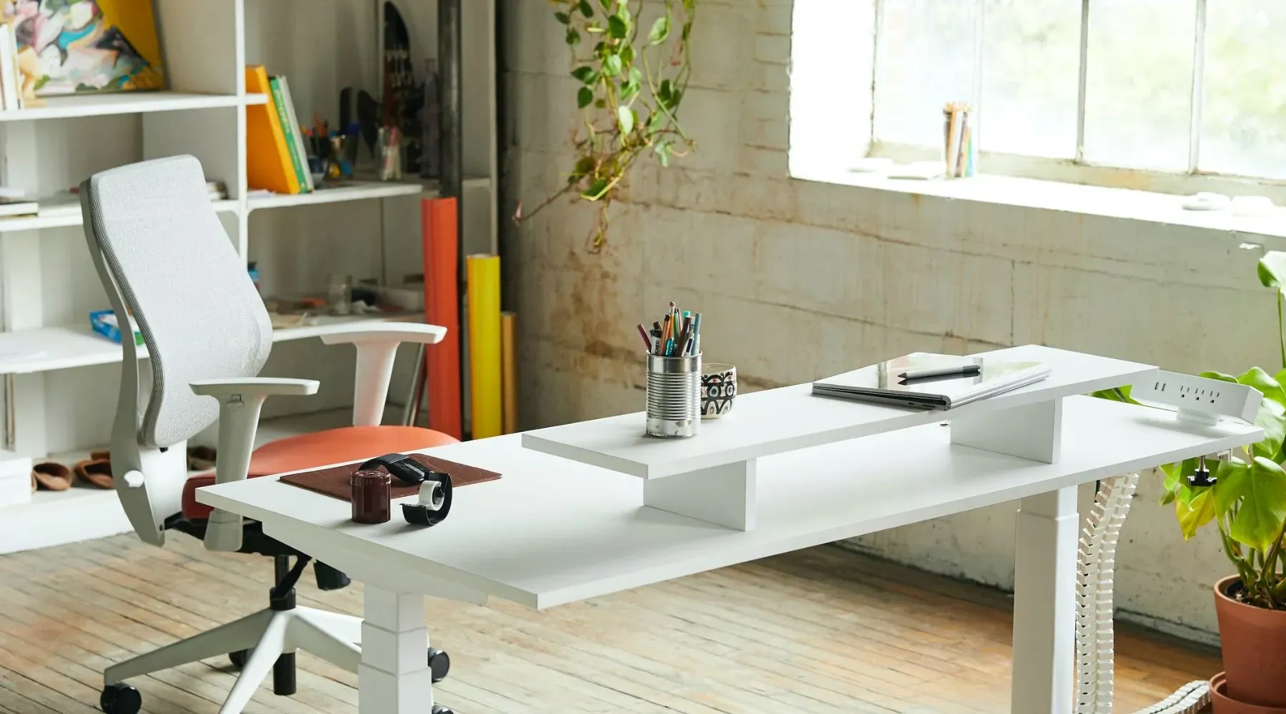 An ergonomically fit workstation with a standing desk option